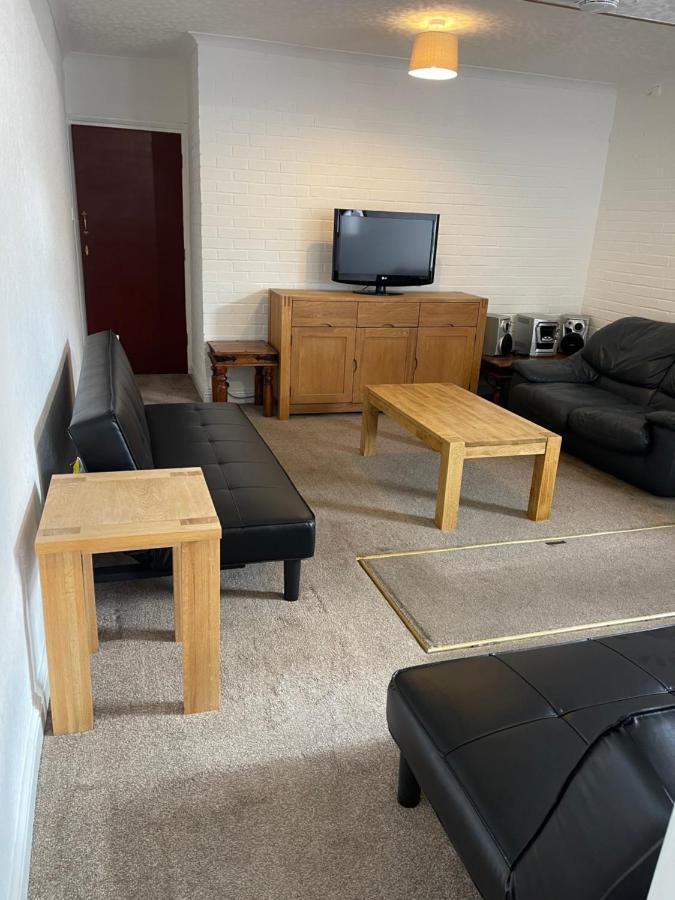 Spacious, Sleeps 17, 3 Bathrooms, Parking, מנספילד מראה חיצוני תמונה