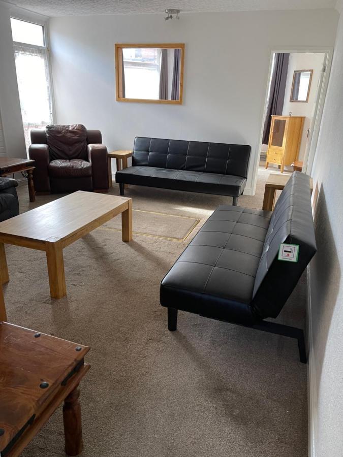 Spacious, Sleeps 17, 3 Bathrooms, Parking, מנספילד מראה חיצוני תמונה