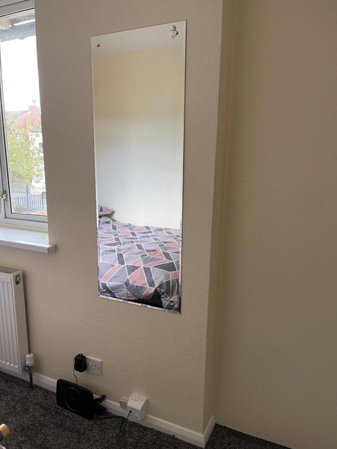 Spacious, Sleeps 17, 3 Bathrooms, Parking, מנספילד מראה חיצוני תמונה