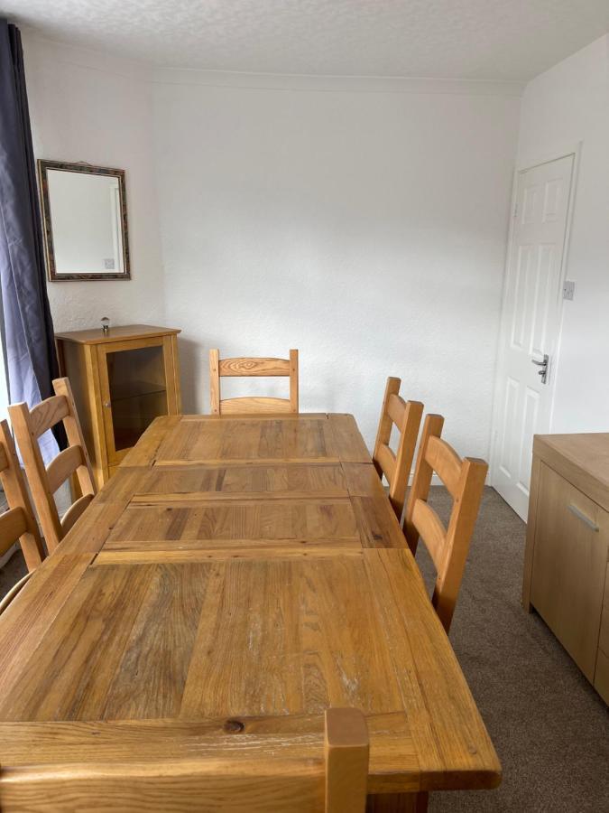 Spacious, Sleeps 17, 3 Bathrooms, Parking, מנספילד מראה חיצוני תמונה