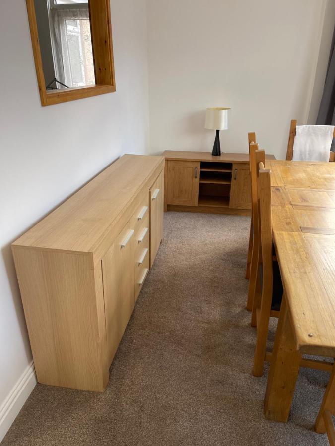 Spacious, Sleeps 17, 3 Bathrooms, Parking, מנספילד מראה חיצוני תמונה