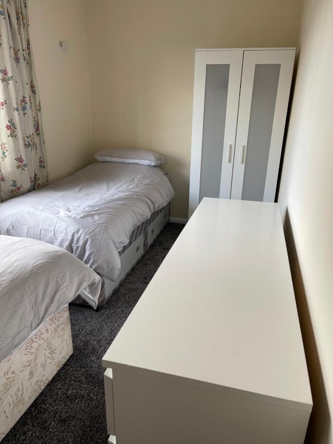 Spacious, Sleeps 17, 3 Bathrooms, Parking, מנספילד מראה חיצוני תמונה
