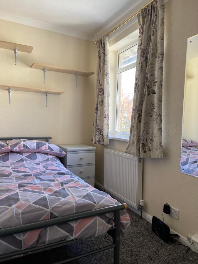 Spacious, Sleeps 17, 3 Bathrooms, Parking, מנספילד מראה חיצוני תמונה