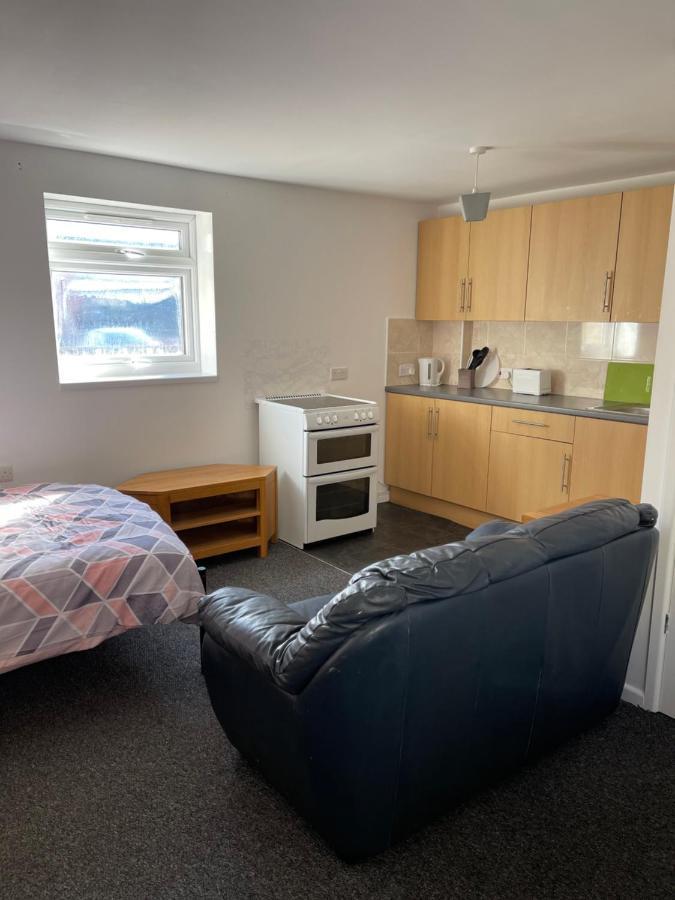 Spacious, Sleeps 17, 3 Bathrooms, Parking, מנספילד מראה חיצוני תמונה